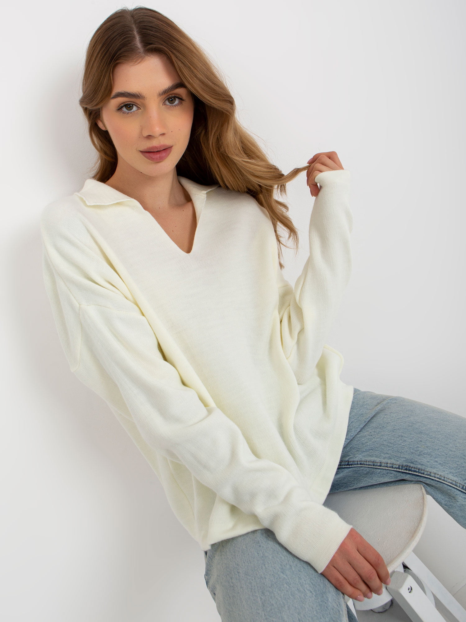 Pulover oversize cu guler ecru